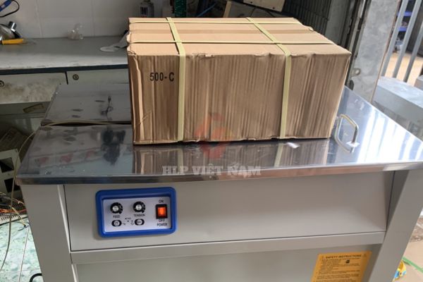 Máy đóng đai thùng bán tự động HLP Việt Nam